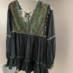FREE PEOPLE NEW WITH TAGS- MUCH LOVE EMBROIDERED TOP